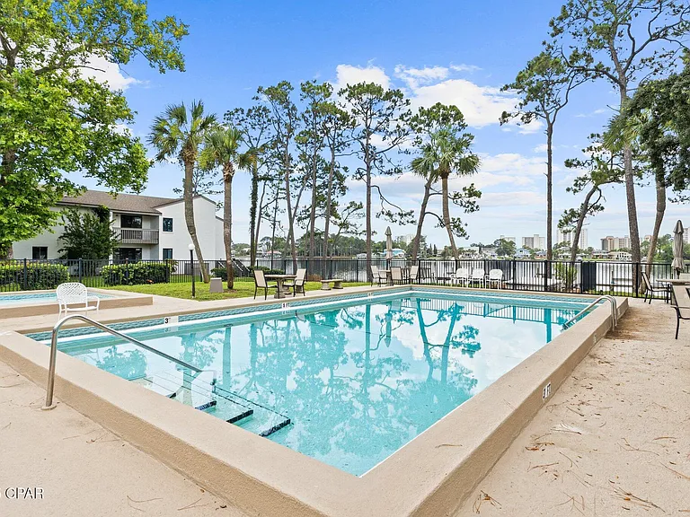 6901 N Lagoon Dr #1 — Photo 36