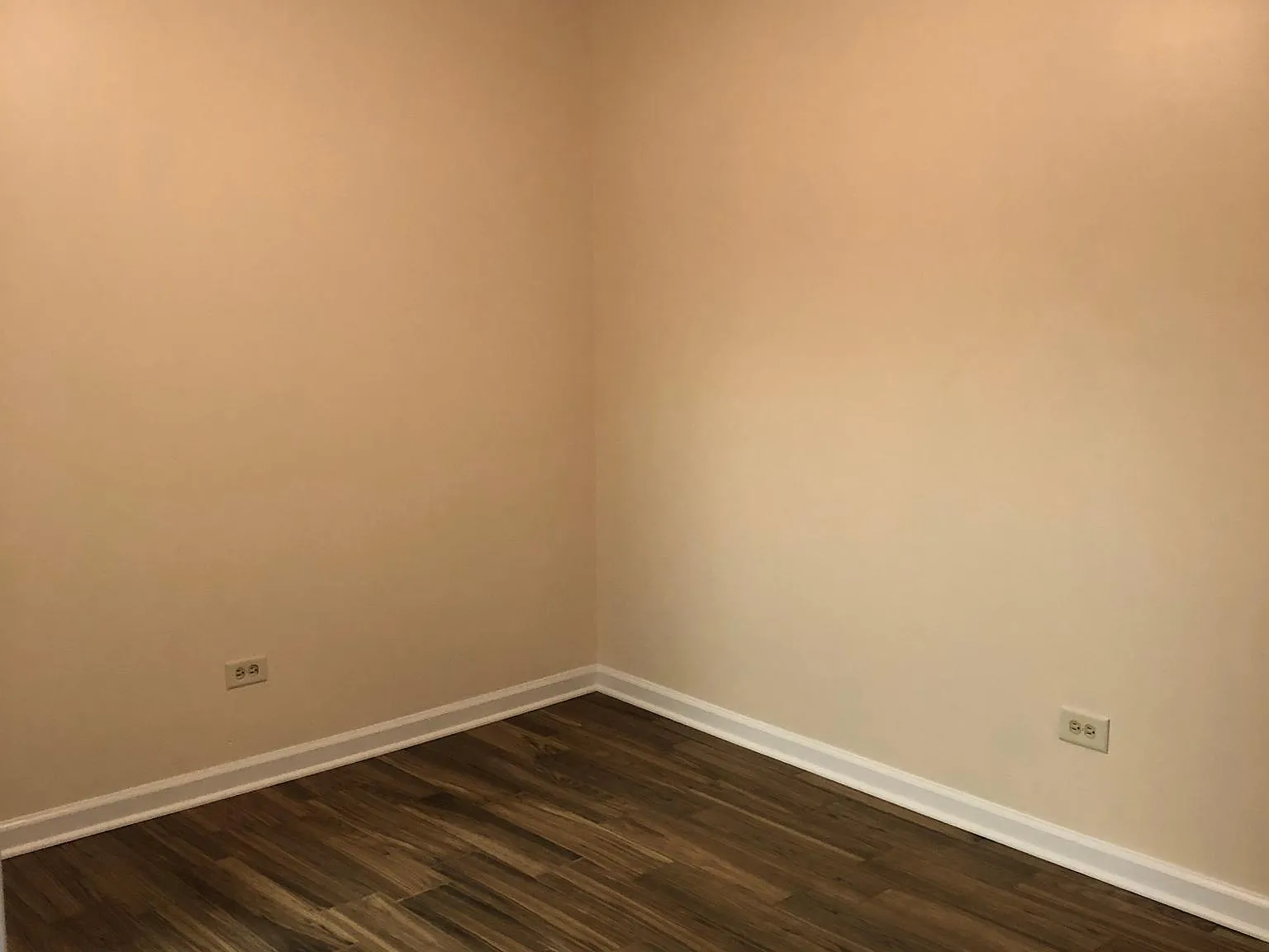2 bed, 936 sqft, $1,700 — Photo 3