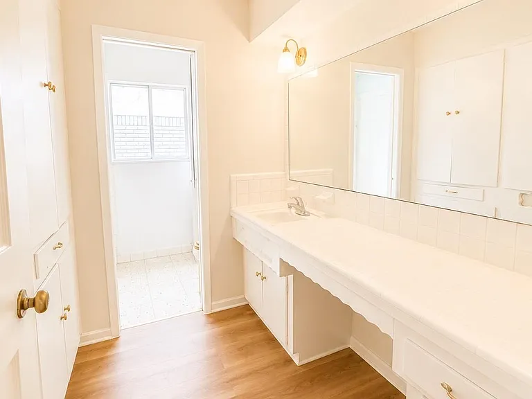 10223 Knoboak Dr — Photo 9