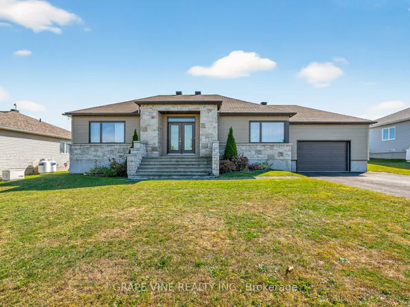 18 Calco Cres, North Stormont, ON K0C 1W0