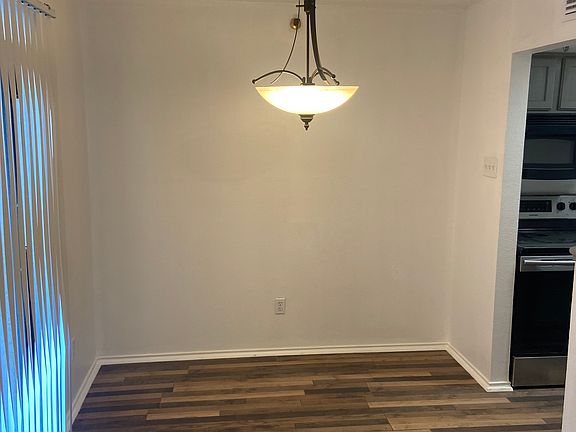 5th image of 5916 Gaston Ave APT 204