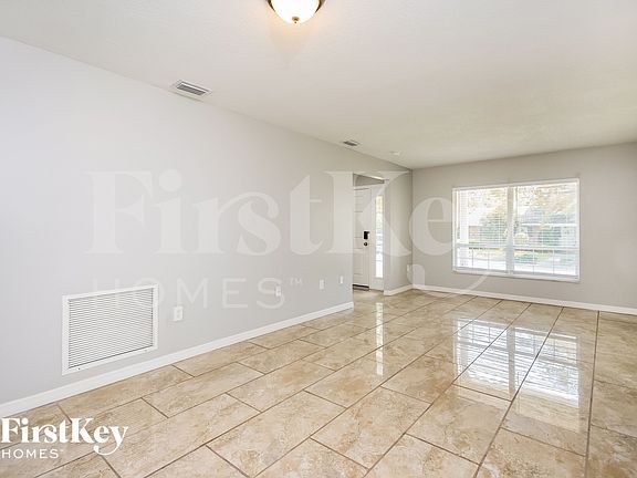 5th image of 815 Lake Elbert Ct
