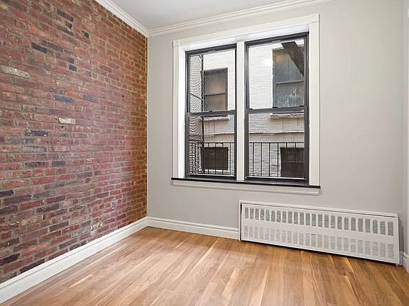 5th image of 23 Bedford St #4C