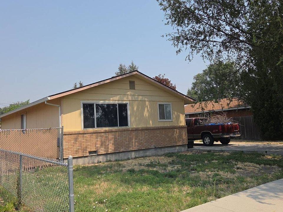 2nd image of 322 Woodlawn Dr