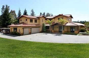 1st image of 700 Del Valle
