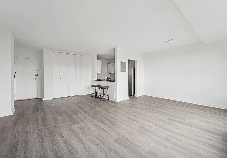 Ashlawn at Southern Towers — Photo 12