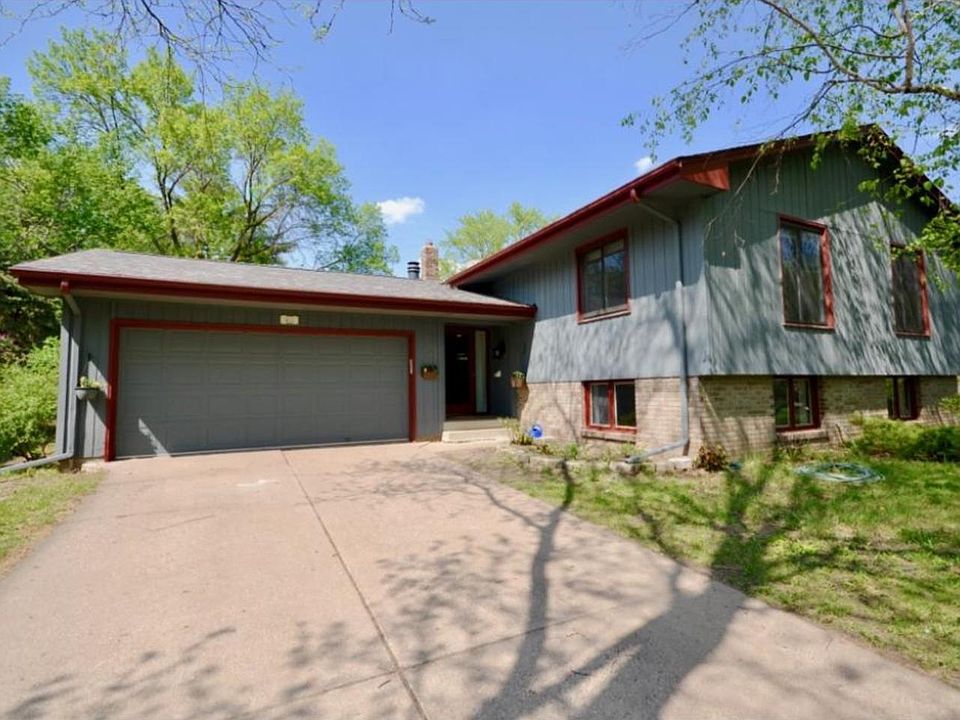 1st image of 433 Woodhill Dr
