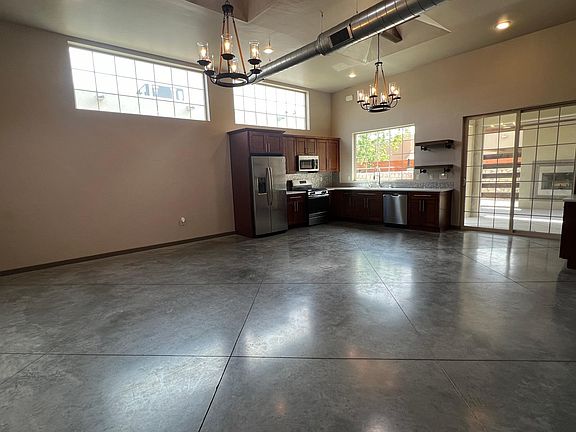 2nd image of 3660 Santa Adriana Ave