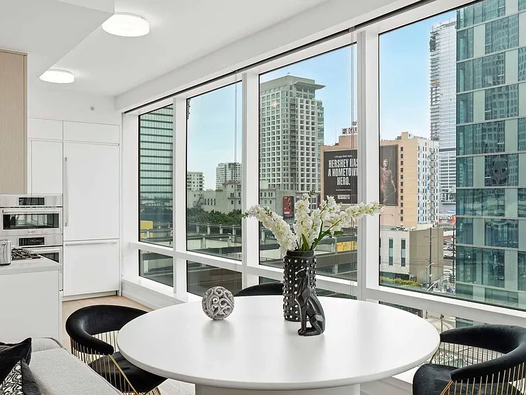 877 Francisco St #728 — Photo 11