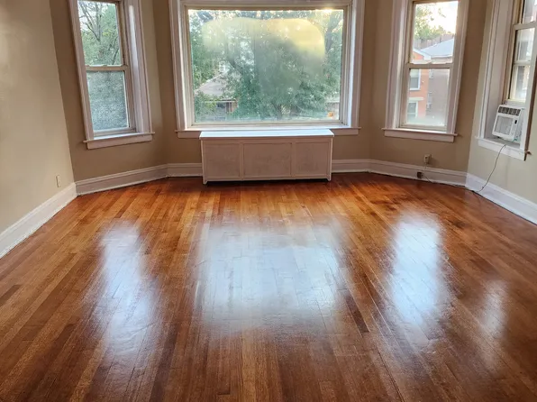 8841 S Blackstone Ave #2, Chicago, IL 60619