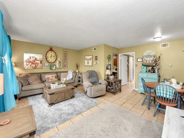 3004 Neyland St APT 7, Liberty, TX 77575