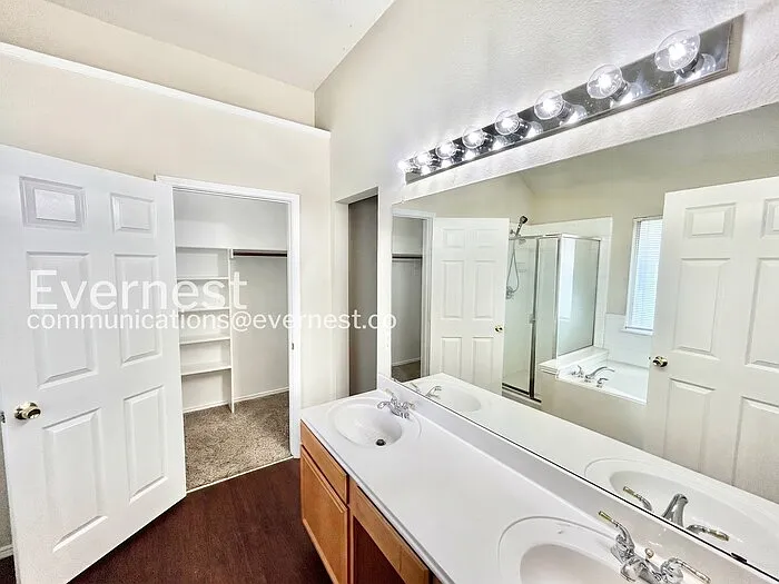 7912 Boylston Dr — Photo 9