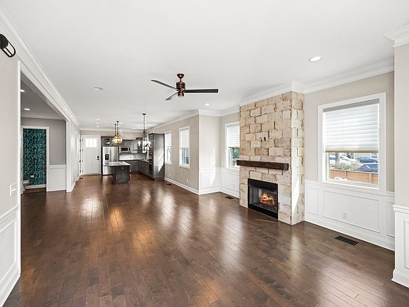 2nd image of 1400 Woodmont Blvd