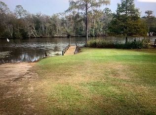 46 Happy Hollow Rd, Freeport, FL 32439