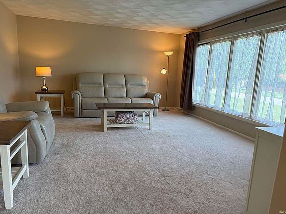 5th image of 288 Locust Dr