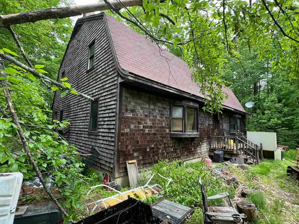 90 Knowles Pond Road, Northfield, NH 03276