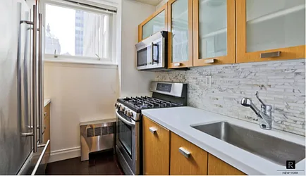 Rented by R New York