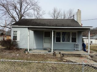 110 3rd St, Winfield, WV 25213