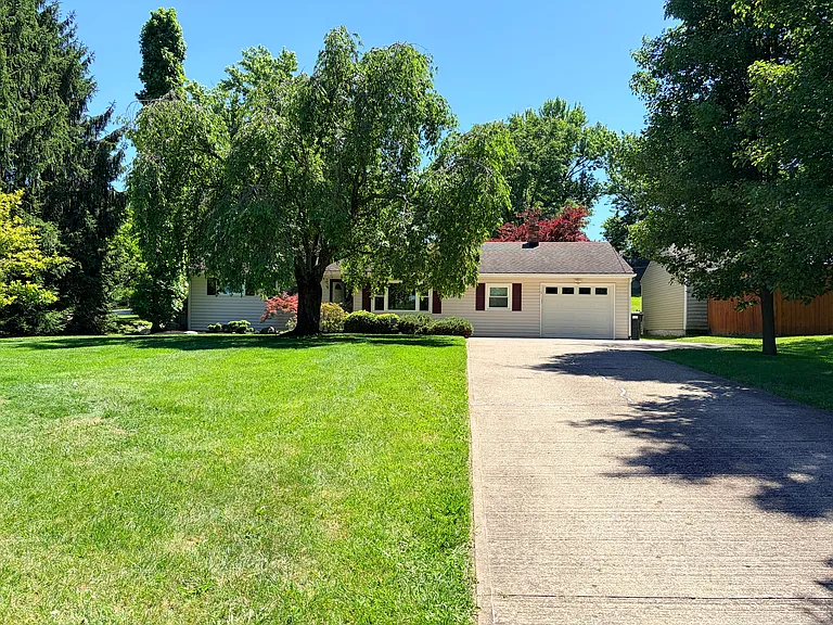 581 Austin Smith Dr — Photo 2