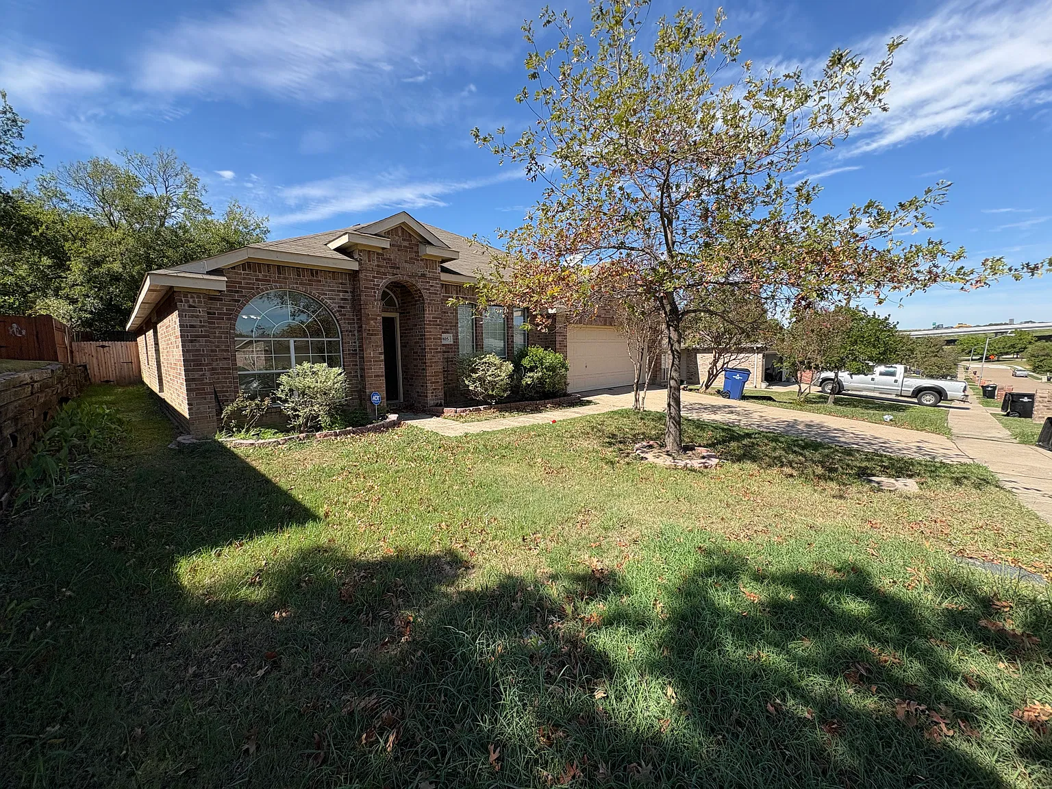 4 bed, 2196 sqft, $2,300 — Photo 2
