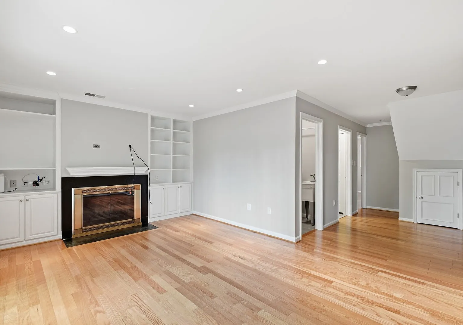 Charming four-bedroom brick townhome ideally located in the heart of McLean! T — Photo 4
