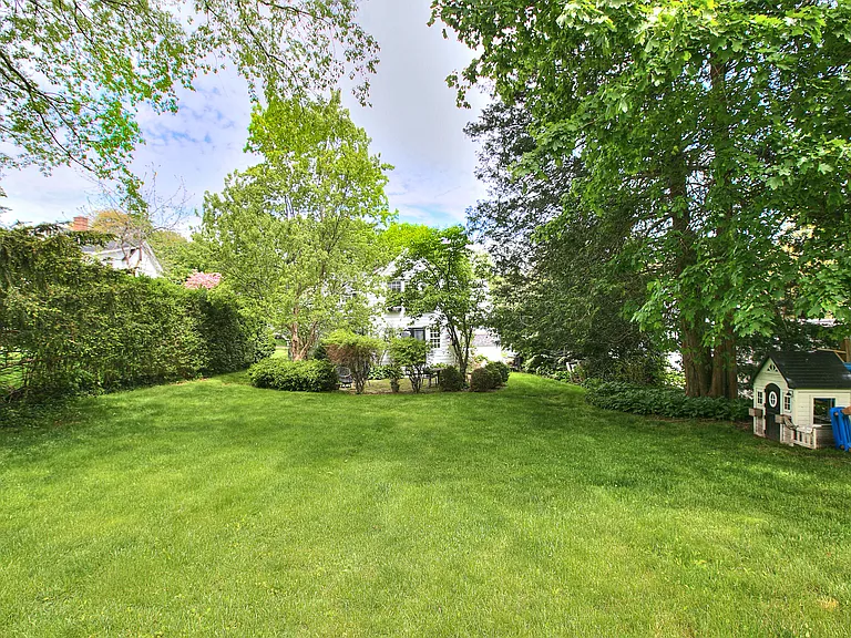 11 Treadwell Ave — Photo 36