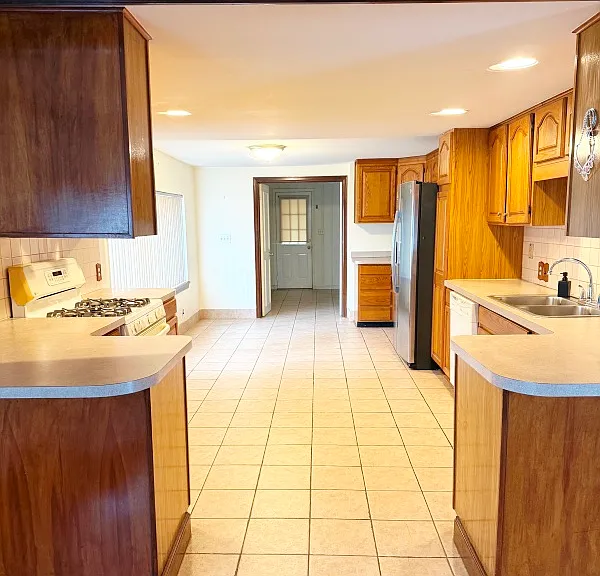 866 Troywood Dr — Photo 16
