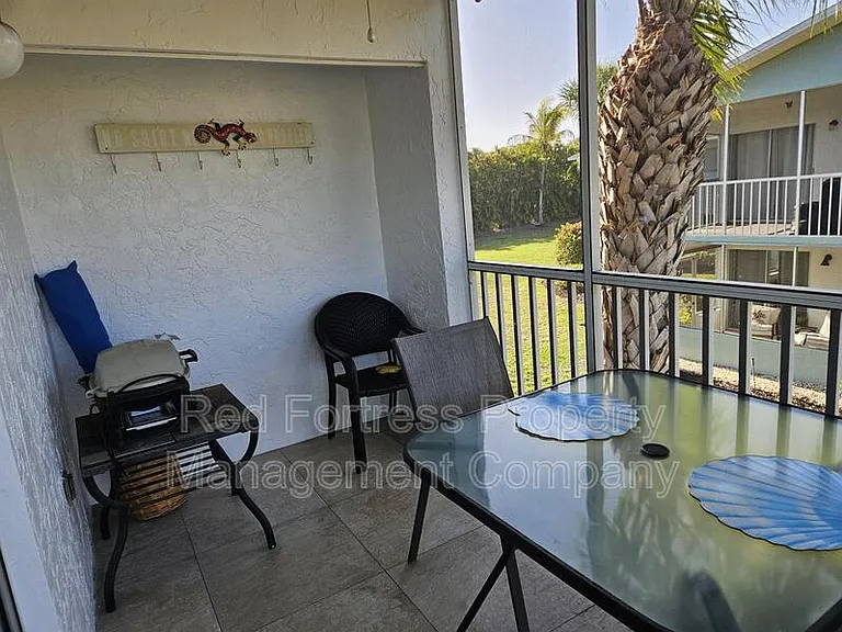 8127 Country Rd #206 — Photo 4