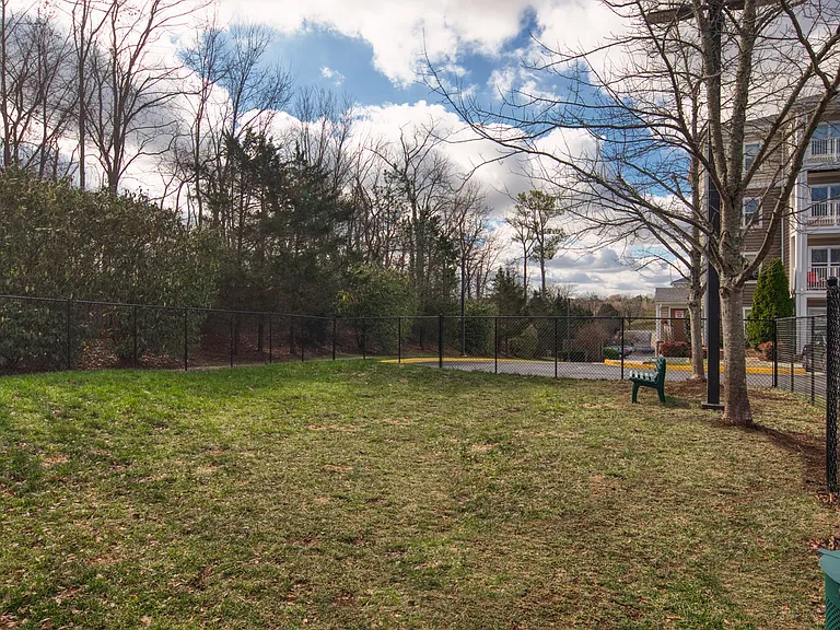 Smiths Landing Apartments — Photo 19