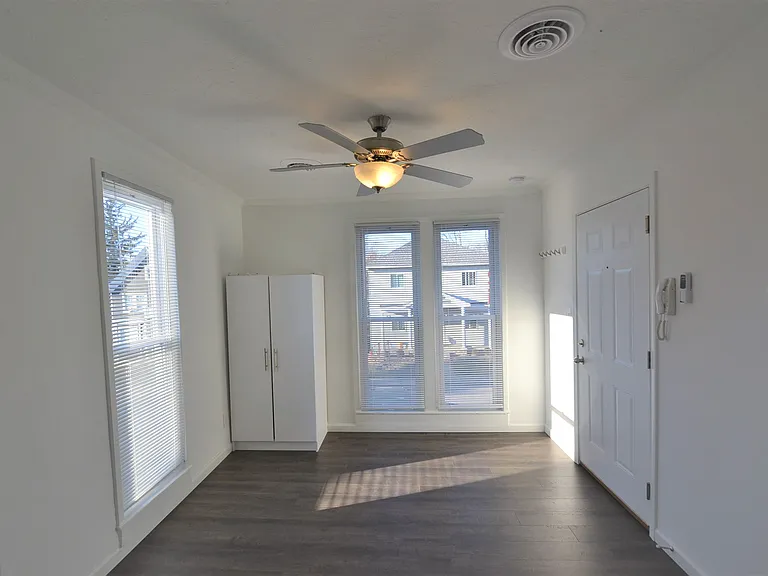 610 Union St #4 — Photo 7
