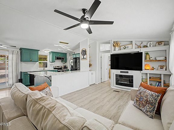 4th image of 897 E Goldmine Lane
