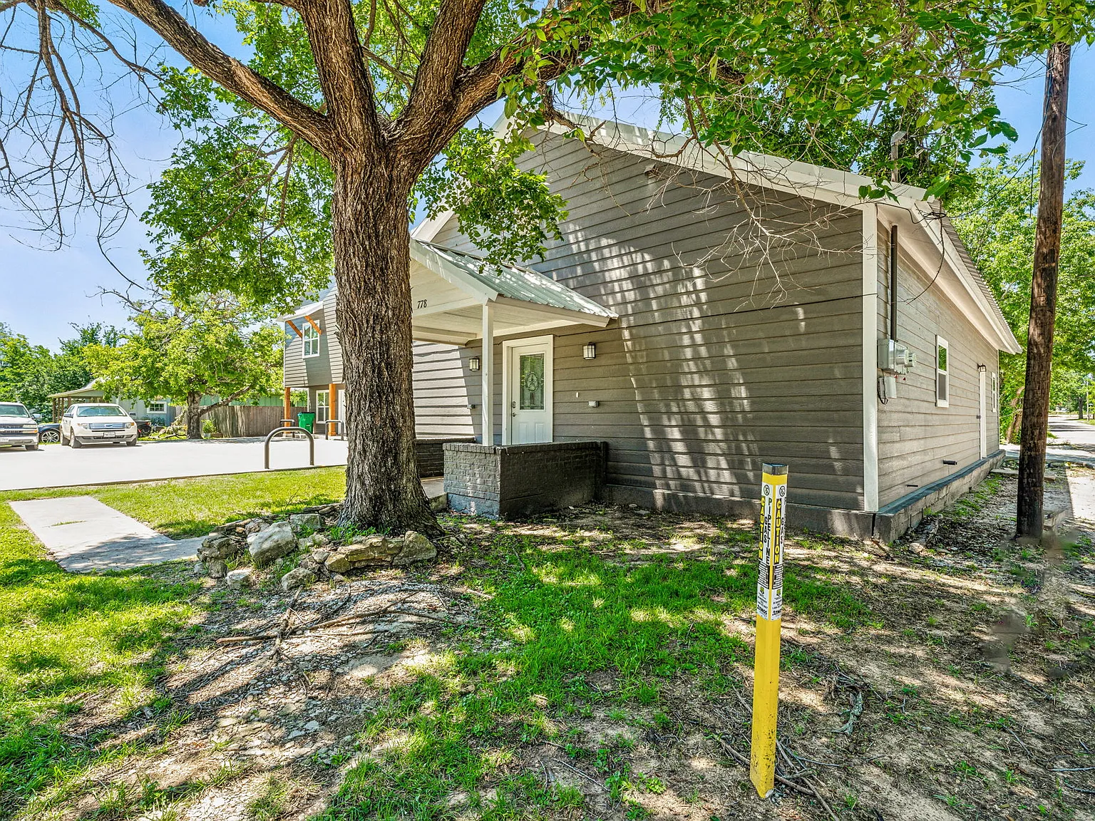 2 bed, $1,200 — Photo 4