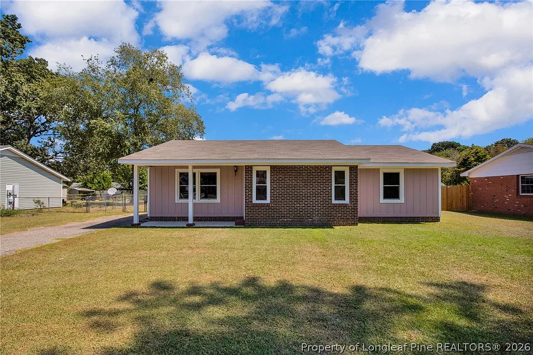 3 bed, 2.0 bath, 1292 sqft, $1,450 — Photo 1