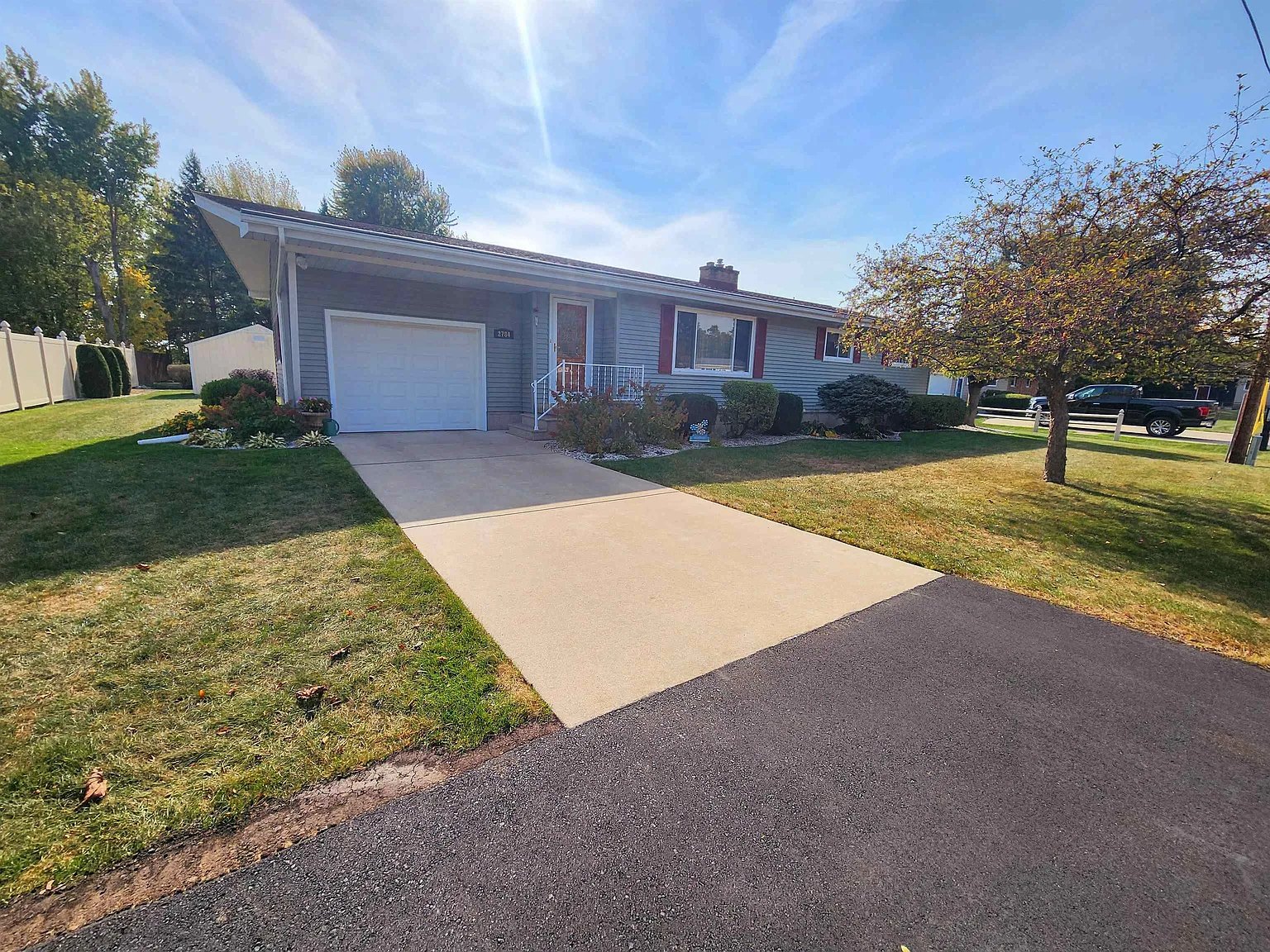 2784 Sportsman Ct photo 1
