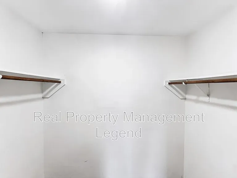 109 N Heights Dr — Photo 18