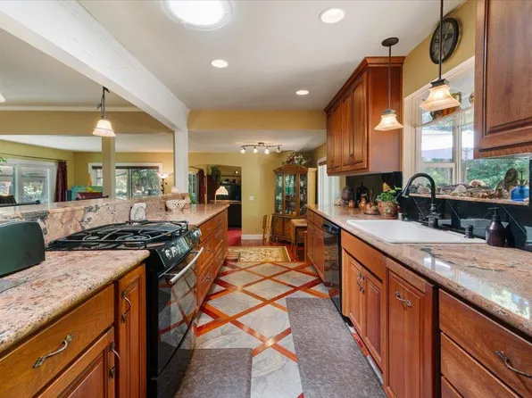 14207 Tim Burr Ln, Grass Valley, CA 95945