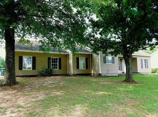 105 Foxmore Dr, Dothan, AL 36305