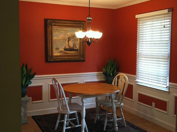Dining Area Separate from kitchen