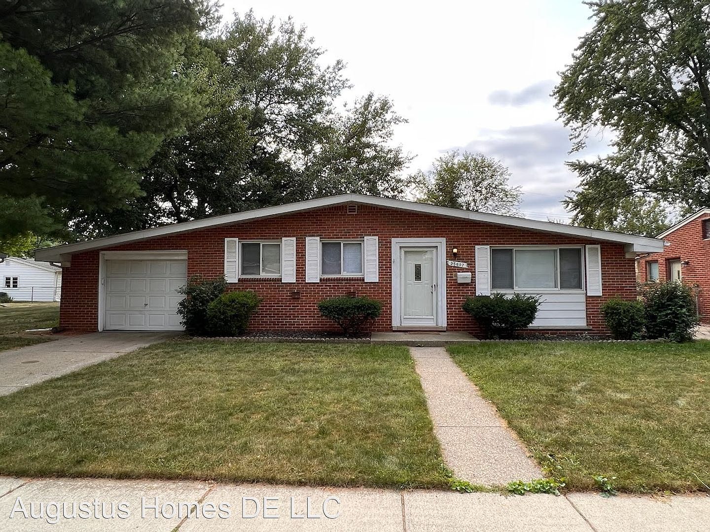 35607 Dover St, Livonia, MI 48150 Zillow