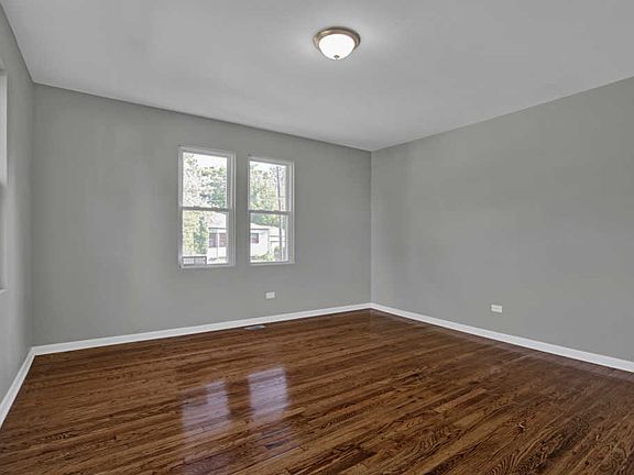 4th image of 14901 Perry Ave