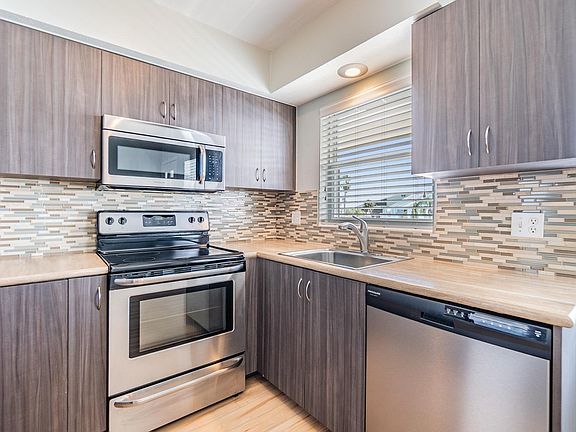 3rd image of 2616 Woodette Dr APT 4