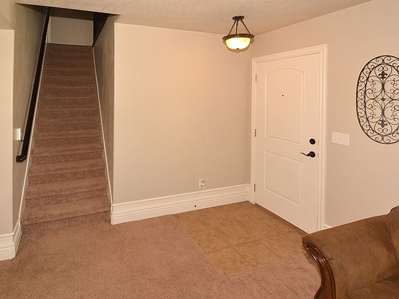 5th image of 251 W Autumn Creek Dr