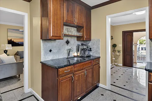 139 Grove Way #A Photo 1 139 Grove Way #A Photo 1