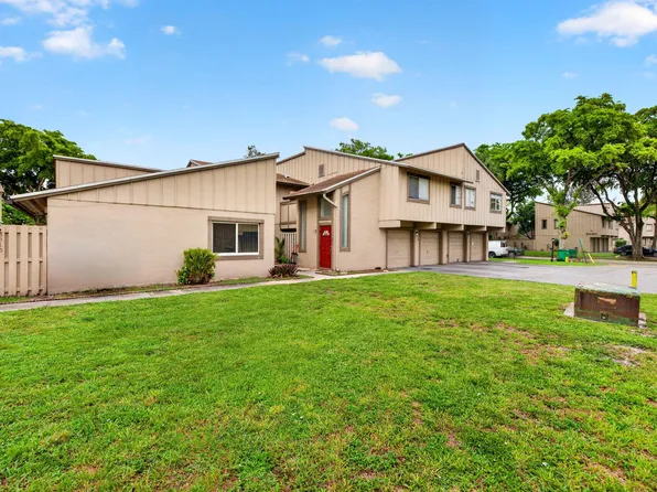 5611 NW 21st Street #8-a, Lauderhill, FL 33313