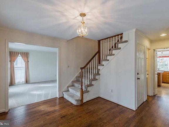 2nd image of 9721 Ceralene Dr