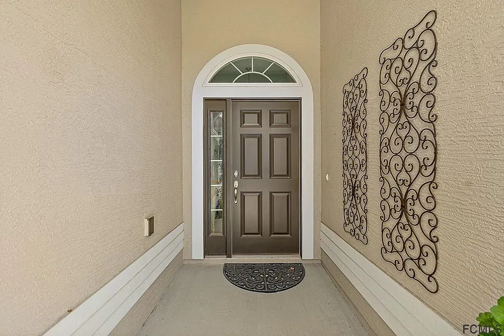 3 bed, 2.5 bath, 1832 sqft, $2,100 — Photo 3