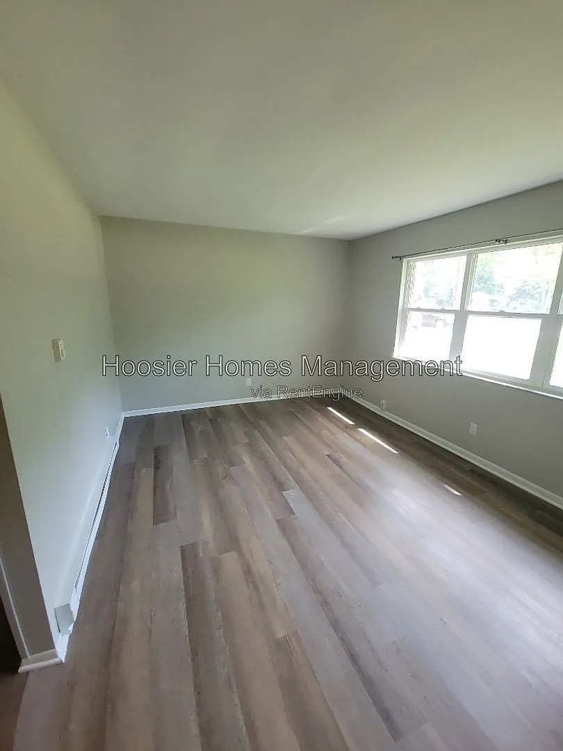 2 bed, 1.0 bath, 828 sqft, $1,300 — Photo 3