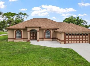 574 Alamanda Ave, Sebastian, FL 32958