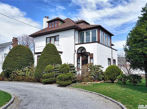 2nd image of 3225 Bell Blvd