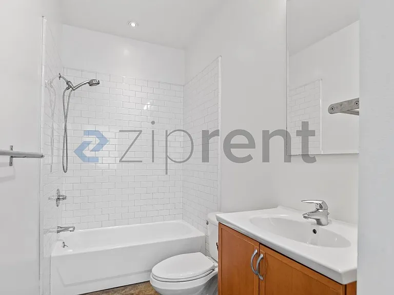 1018 4th Ave #123 — Photo 16